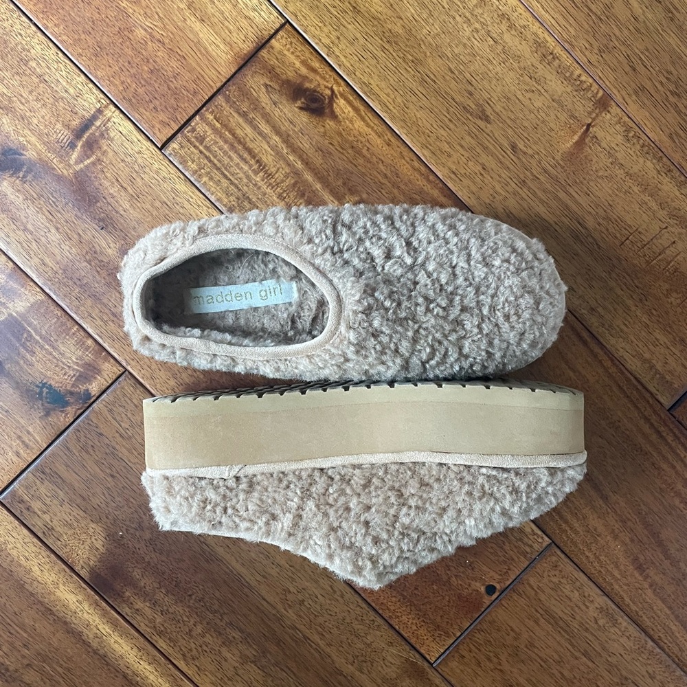 Madden Girl Beige Fuzzy Platform Slippers